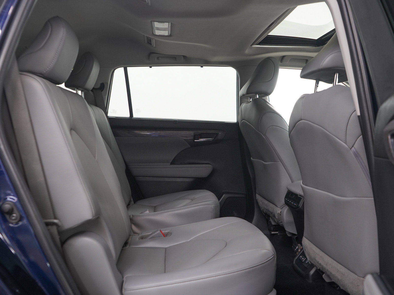 Used 2023 Toyota Highlander Limited AWD/4WD image 13