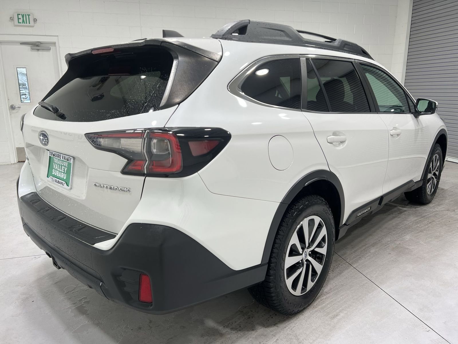 Used 2022 Subaru Outback Premium image 8