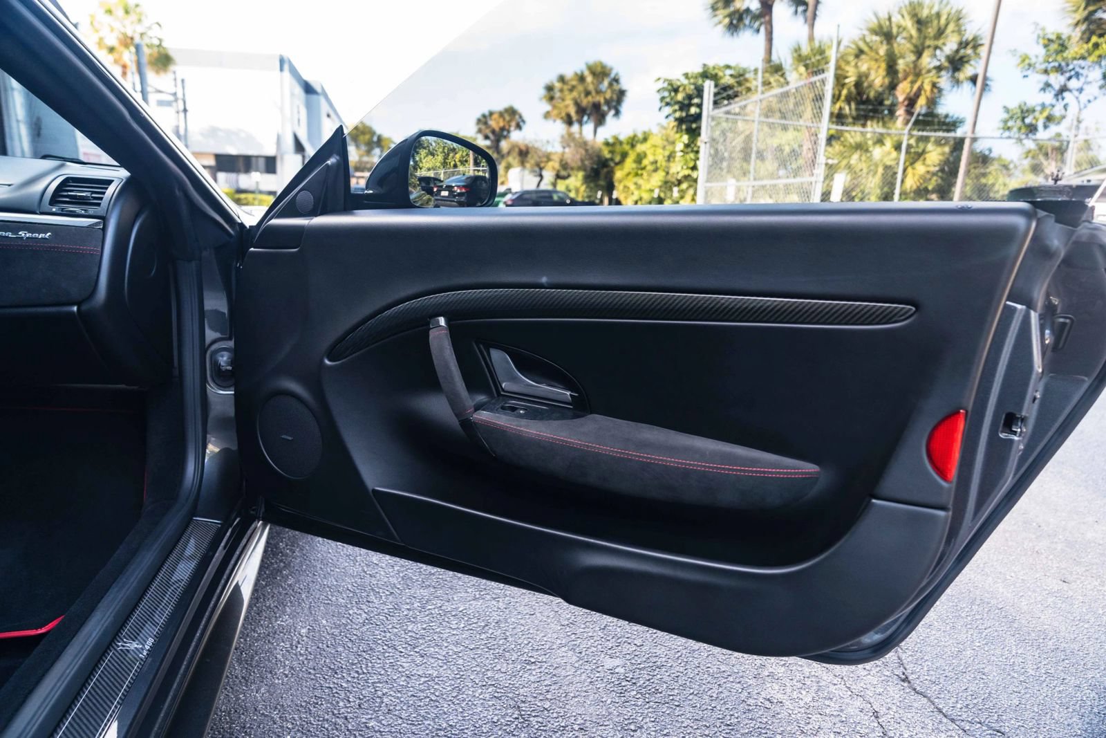 Used 2017 Maserati GranTurismo Sport RWD image 26