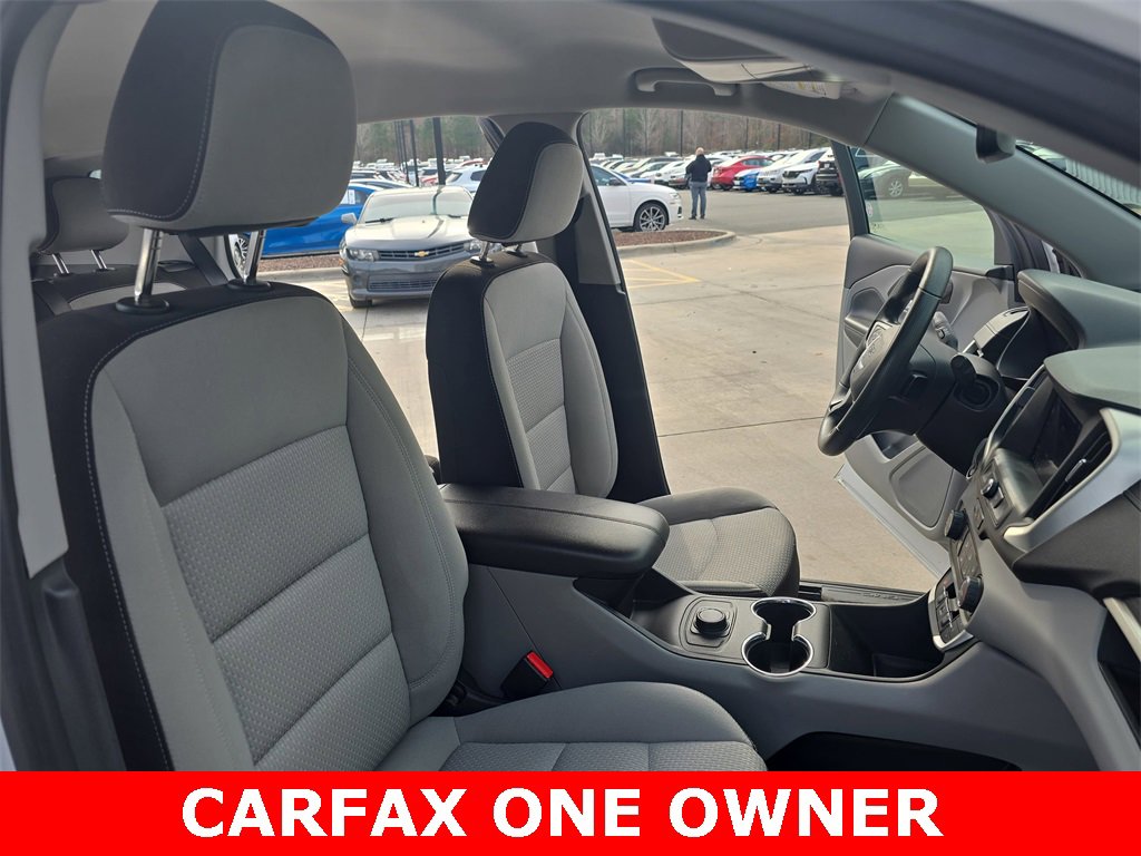 Used 2024 GMC Terrain SLE image 10