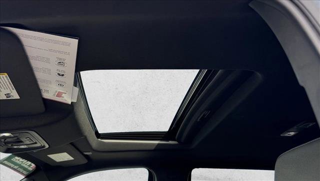 Used 2023 Chevrolet Silverado 1500 ZR2 w/ Technology Package AWD/4WD image 11