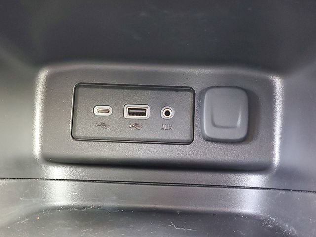 Used 2024 Chevrolet Equinox LT image 28