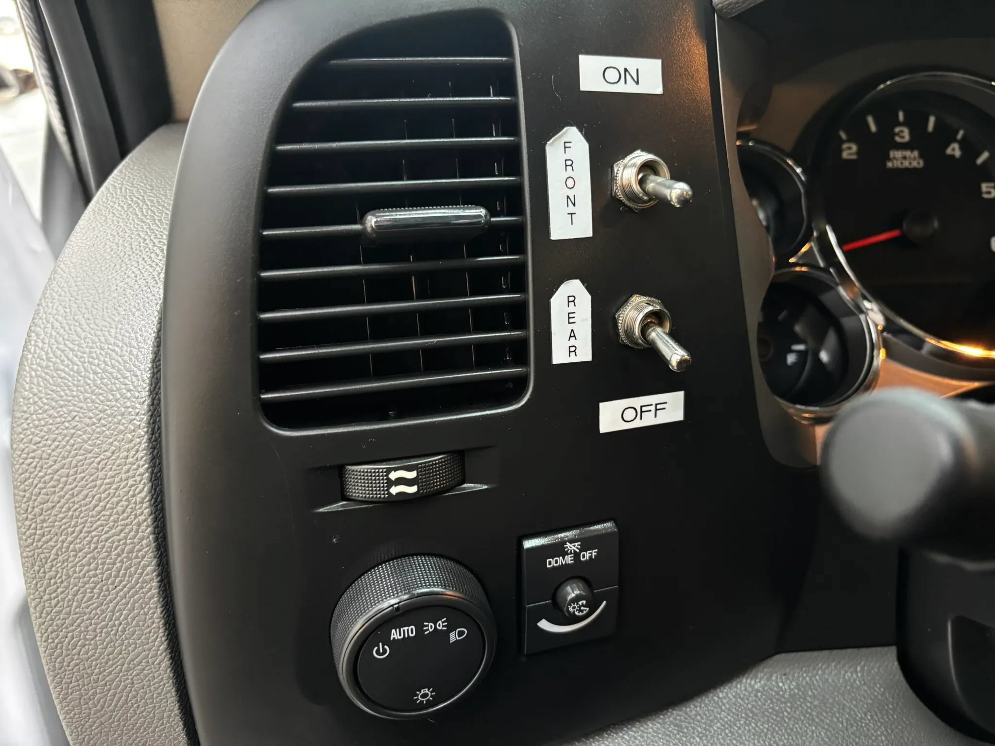 Used 2011 GMC Sierra 2500 W/T AWD/4WD image 16