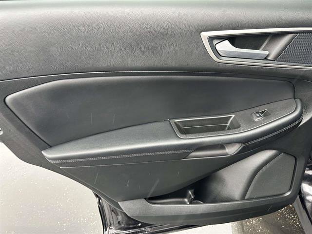 Used 2024 Ford Edge SEL w/ Convenience Package image 11