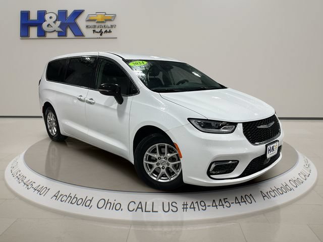 Used 2024 Chrysler Pacifica Touring-L