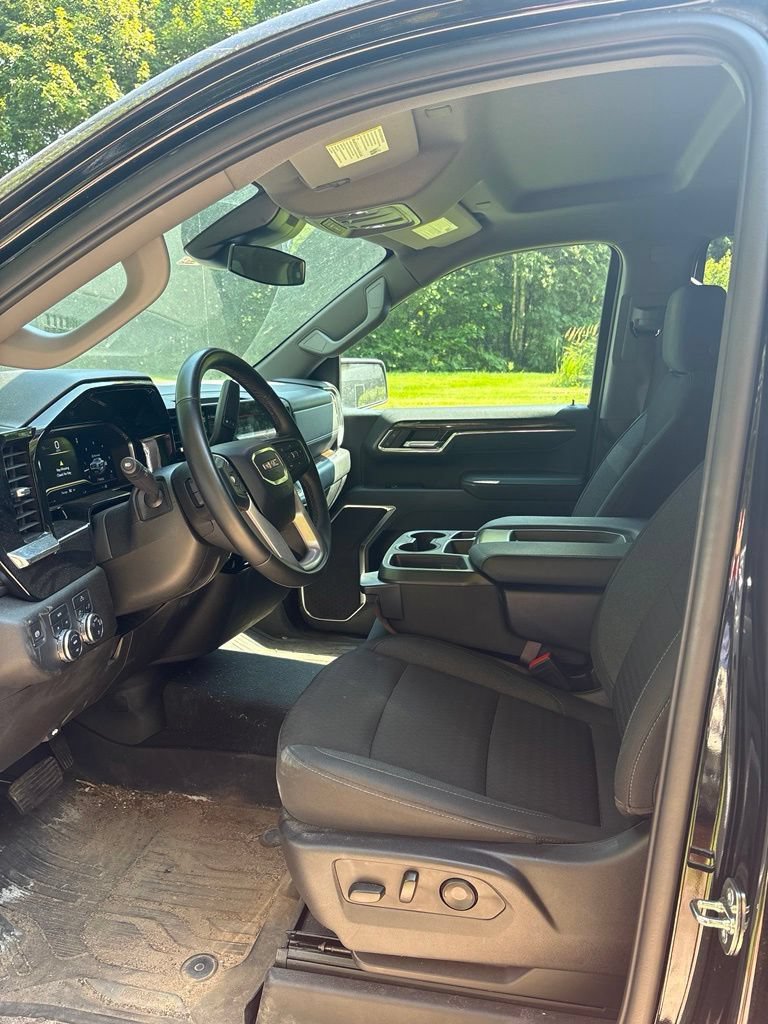 Used 2023 GMC Sierra 1500 SLE AWD/4WD image 2