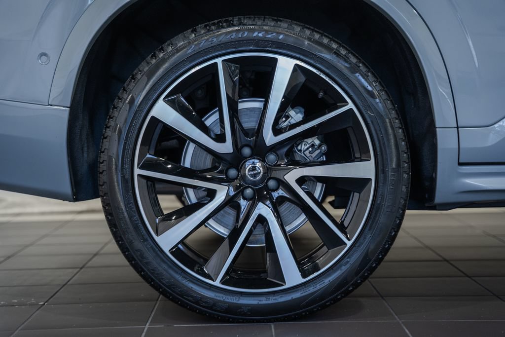 Used 2025 Volvo XC90 B6 Plus w/ Protection Package Premier AWD/4WD image 18