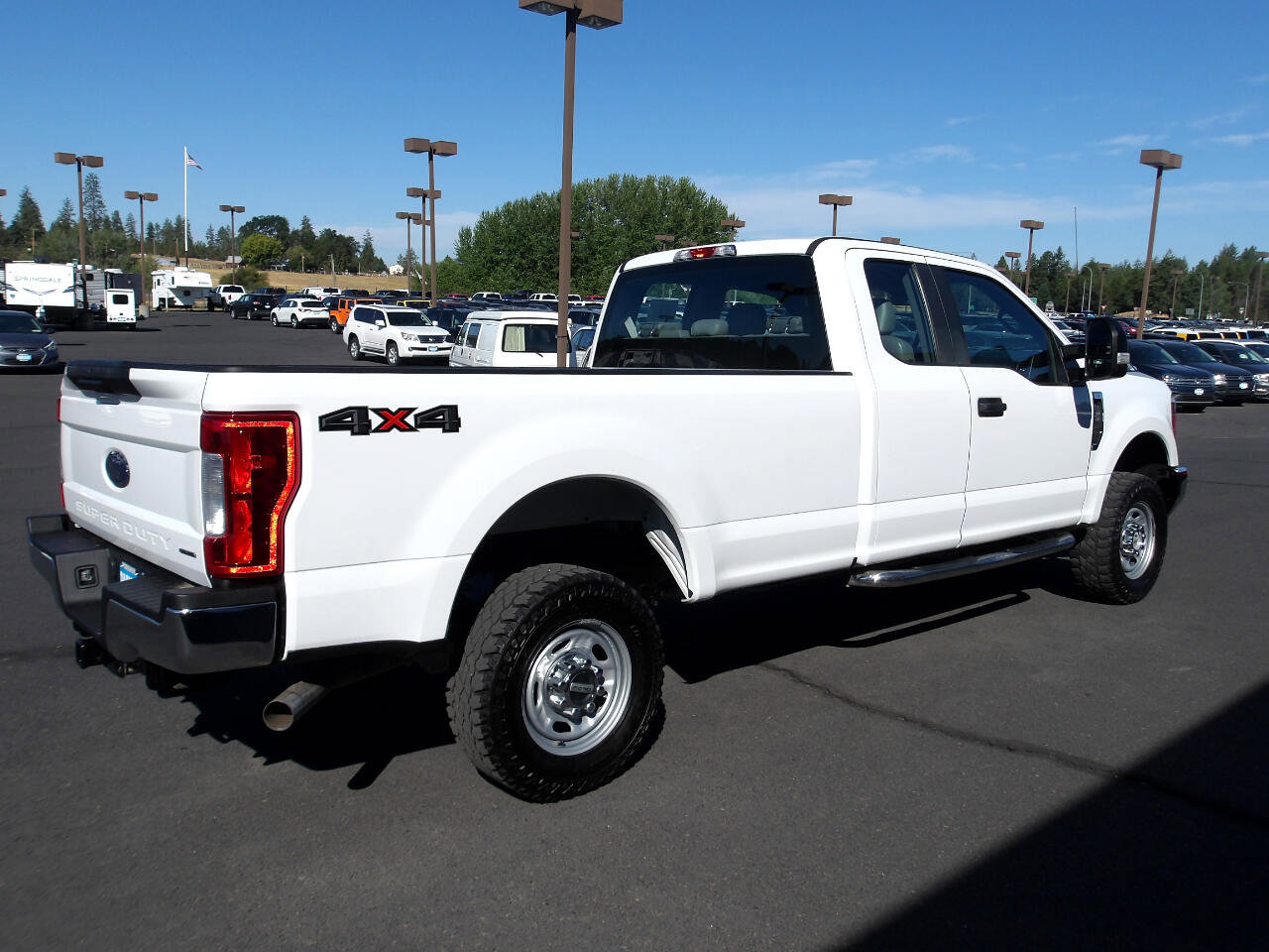 Used 2018 Ford F250 XL w/ Power Equipment Group image 5