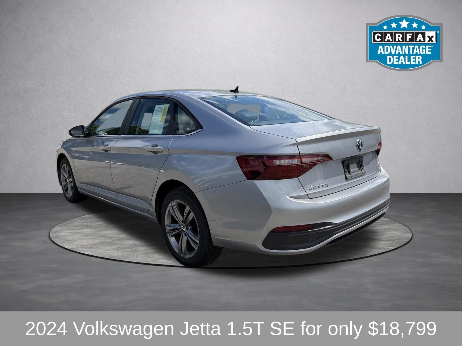 Used 2024 Volkswagen Jetta SE FWD image 3