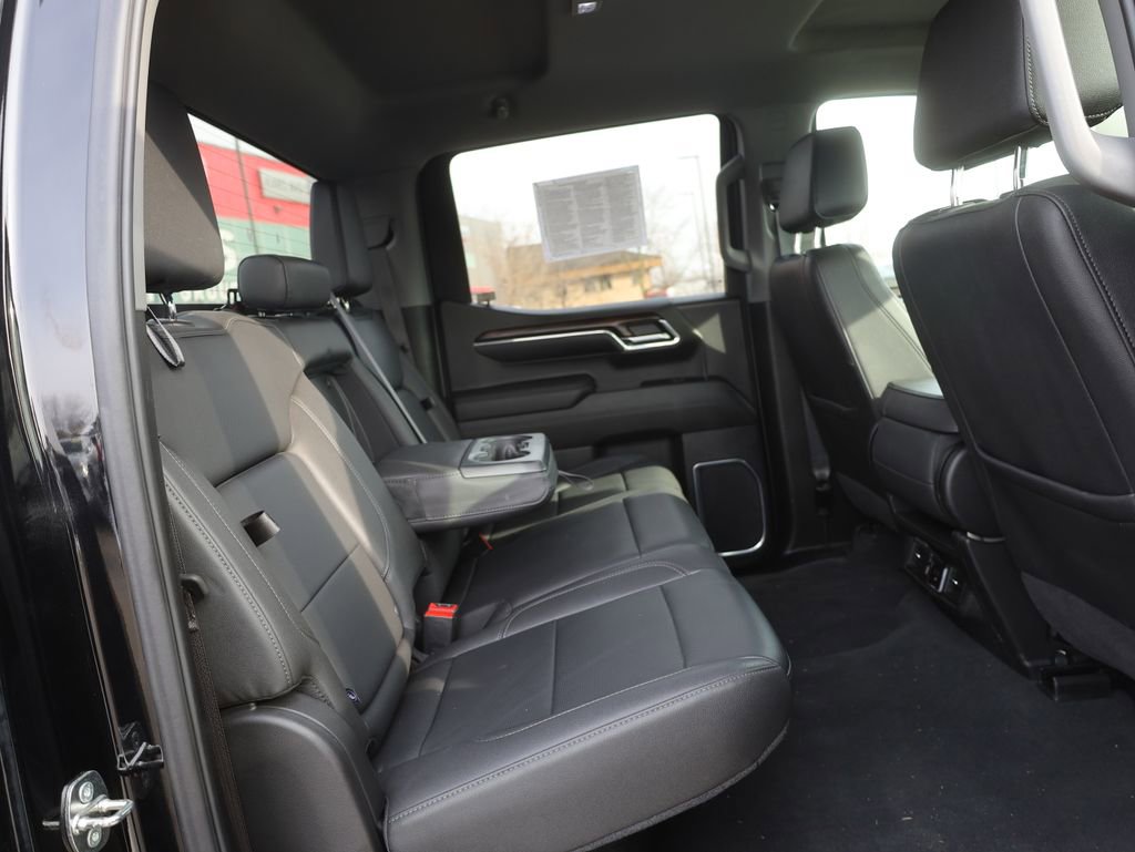 Used 2024 GMC Sierra 1500 SLT w/ X31 Off-Road Package AWD/4WD image 17