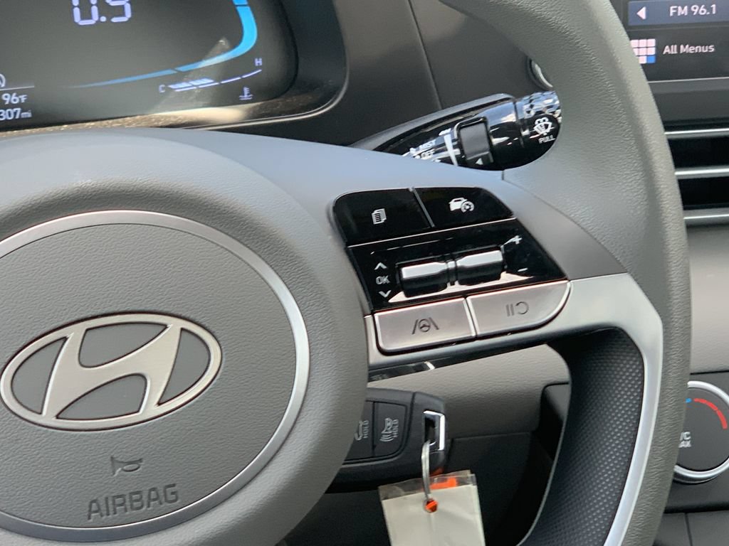 Certified 2026 Hyundai Elantra SE FWD image 23