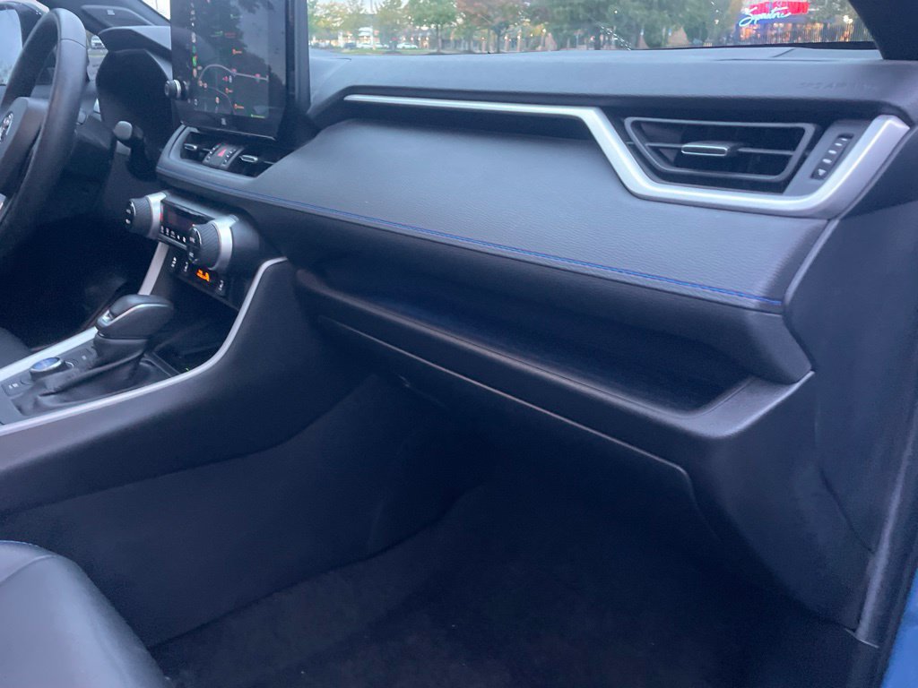 Used 2023 Toyota RAV4 XSE AWD/4WD image 18