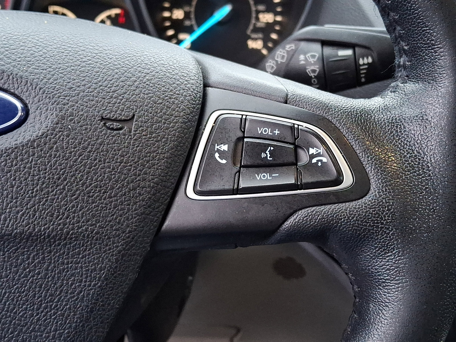 Used 2018 Ford Escape Titanium image 23