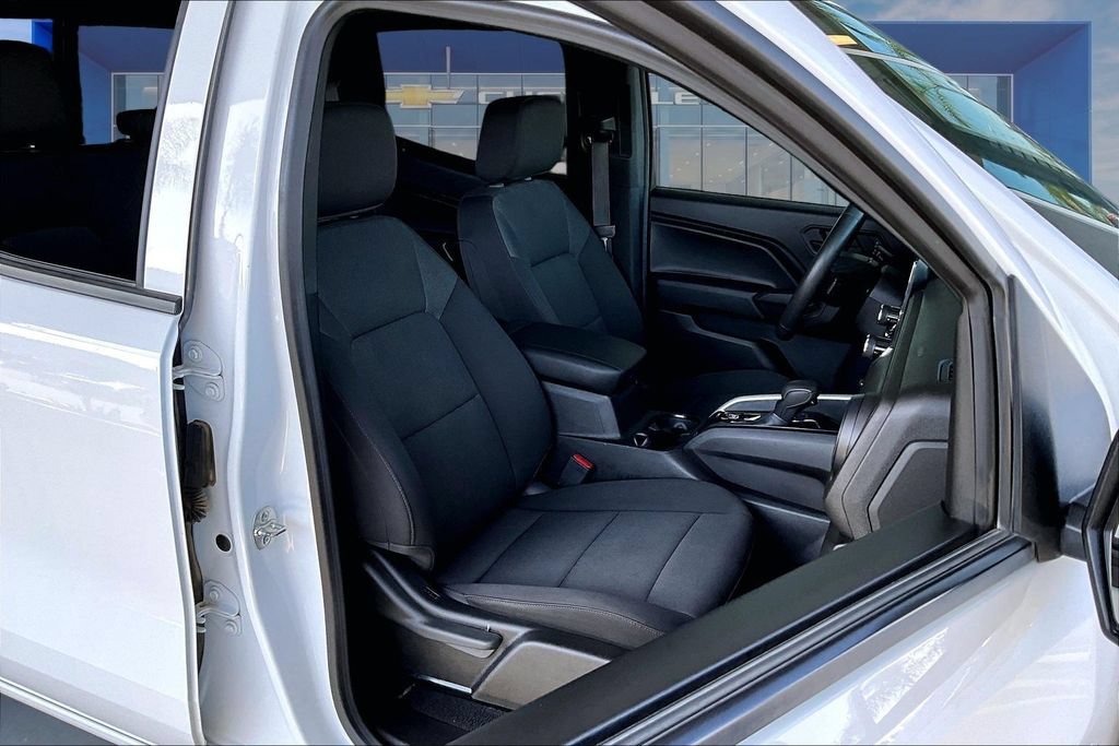 Used 2024 Chevrolet Colorado W/T AWD/4WD image 16