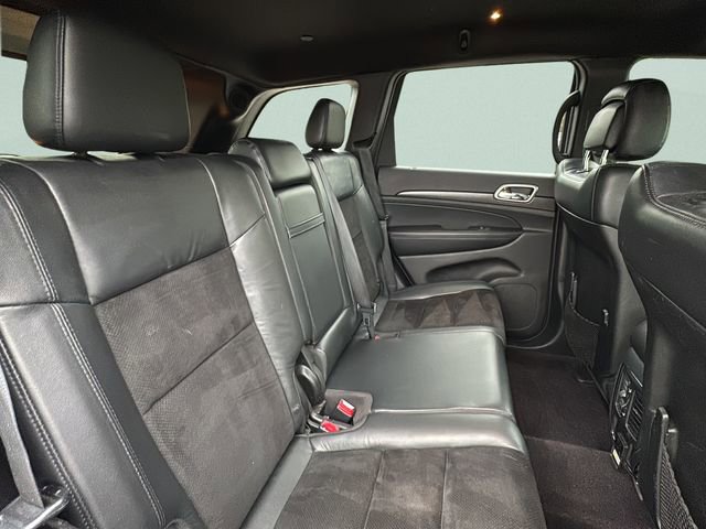 Used 2018 Jeep Grand Cherokee Altitude AWD/4WD image 19