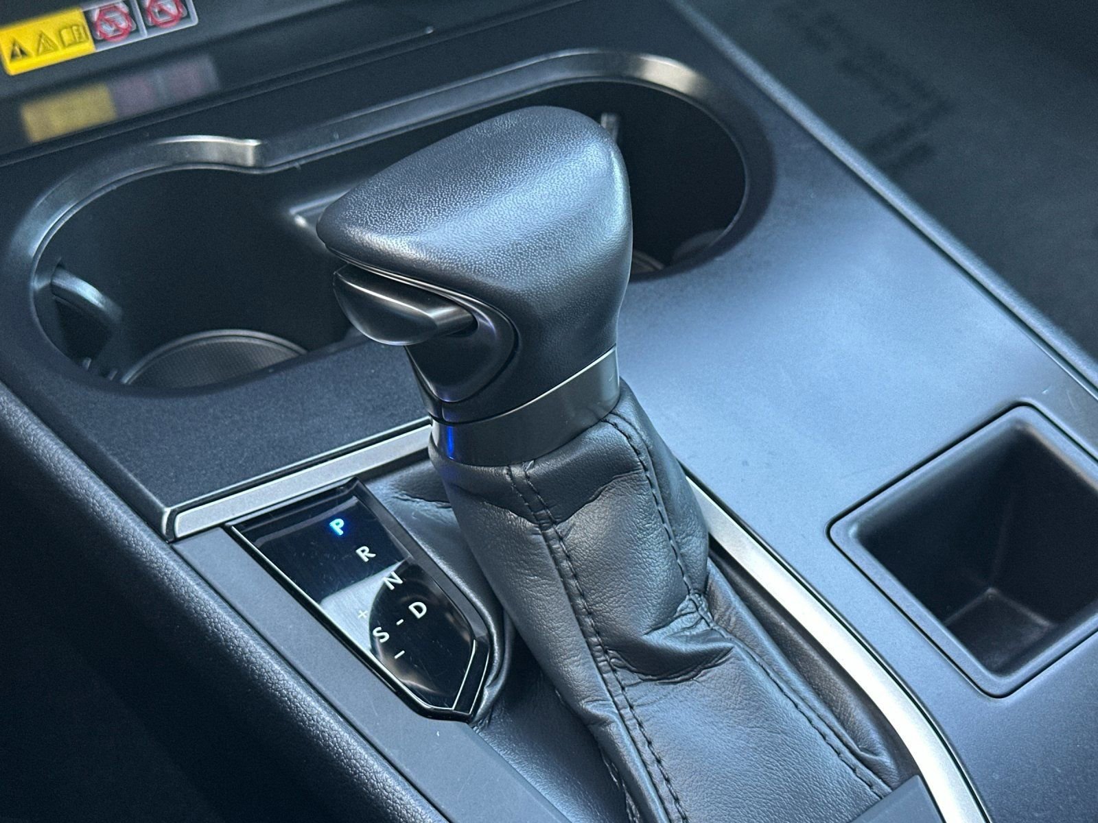 Used 2024 Lexus UX 250h FWD image 25