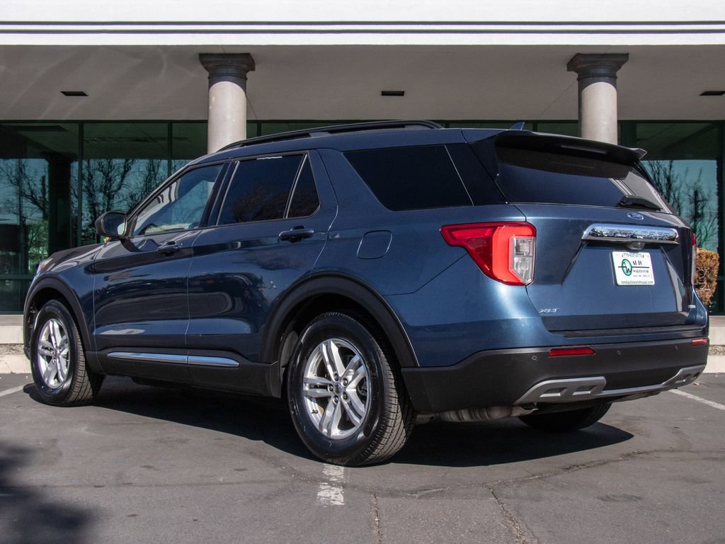 Used 2020 Ford Explorer XLT w/ Equipment Group 202A image 5
