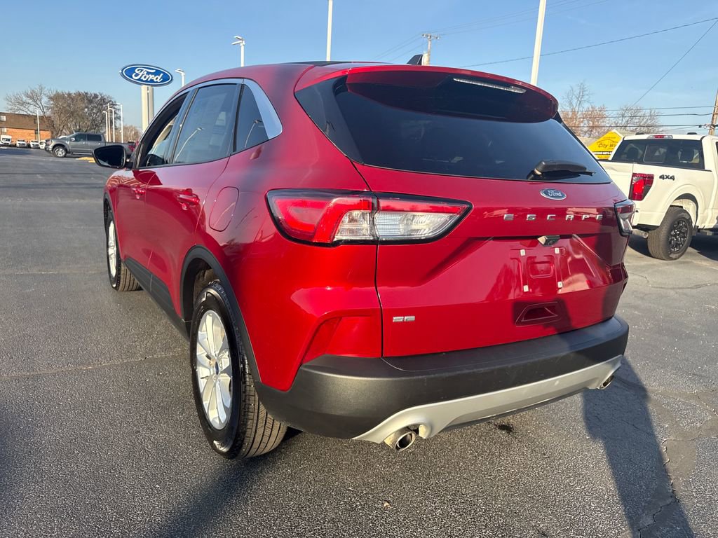 Used 2022 Ford Escape SE w/ Convenience Package image 9
