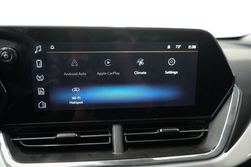 Used 2025 Chevrolet Trax LT FWD image 24