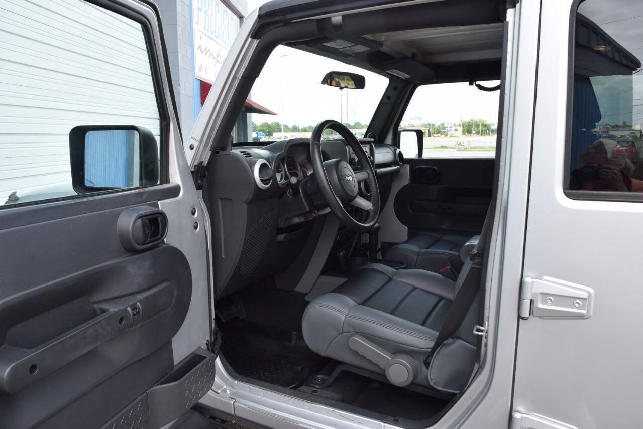 Used 2010 Jeep Wrangler Unlimited Sahara w/ Trailer Tow Group AWD/4WD image 24