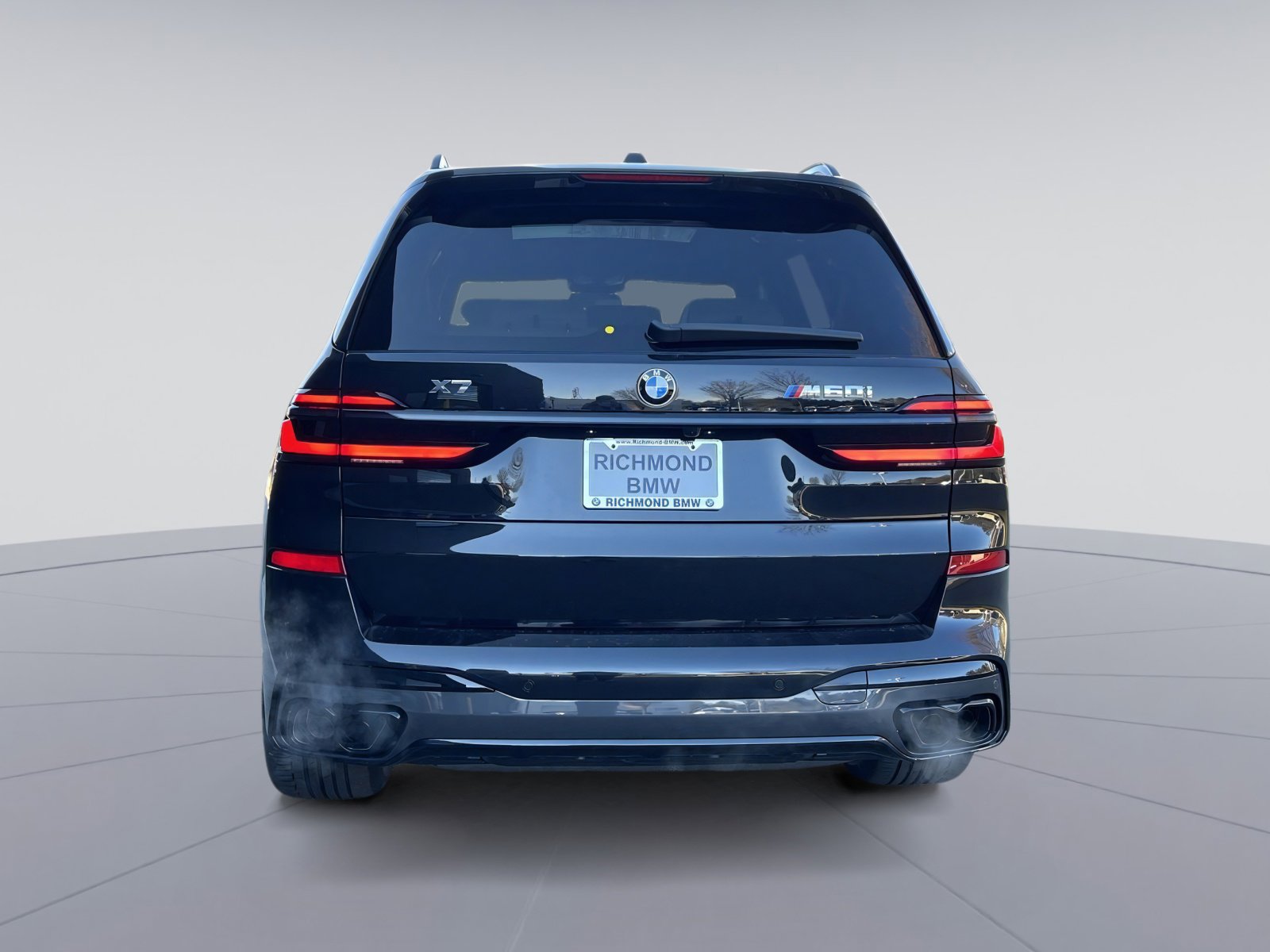 Used 2025 BMW X7 M60i image 4