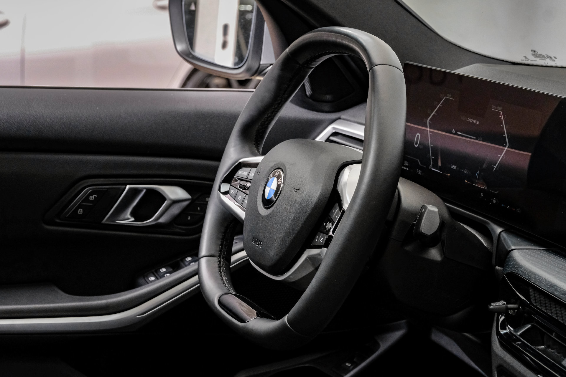Used 2025 BMW 330i Sedan RWD image 17