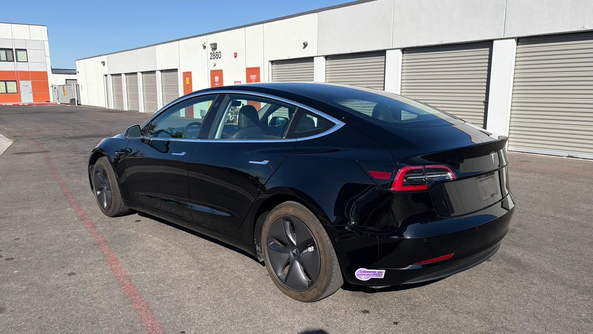 Used 2018 Tesla Model 3 Mid Range RWD image 3