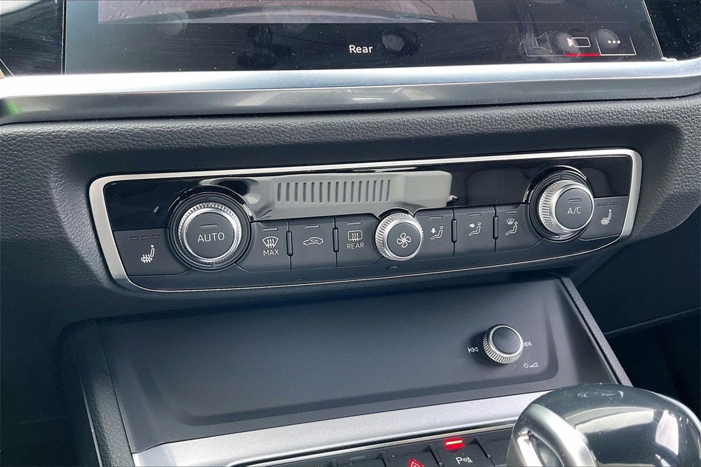 Used 2025 Audi Q3 2.0T Premium image 30