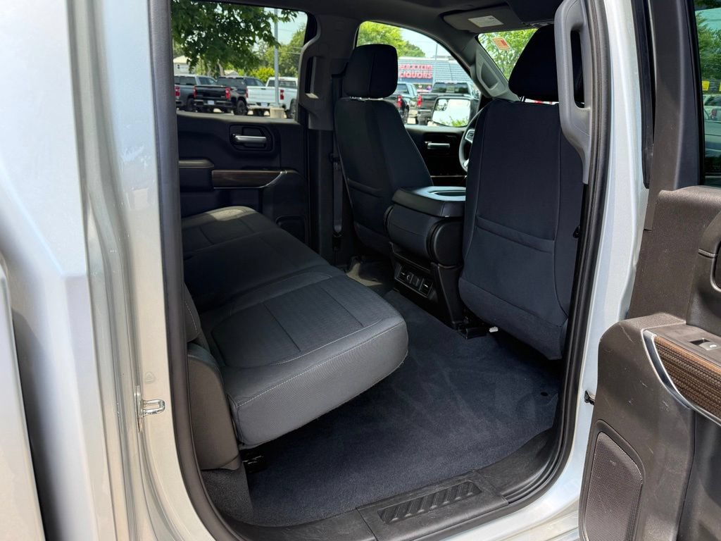 Used 2020 Chevrolet Silverado 1500 RST w/ RST Value Package AWD/4WD image 14