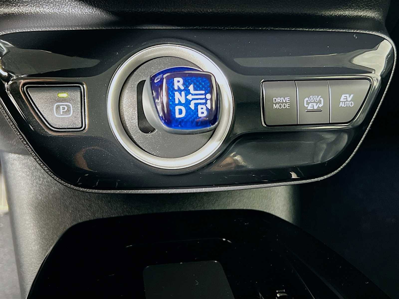 Used 2021 Toyota Prius Prime XLE image 17