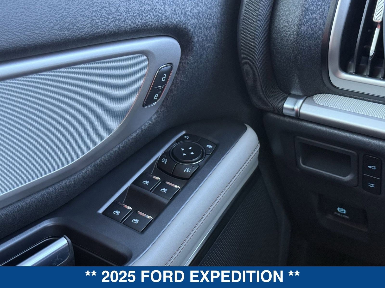New 2025 Ford Expedition Active RWD image 28