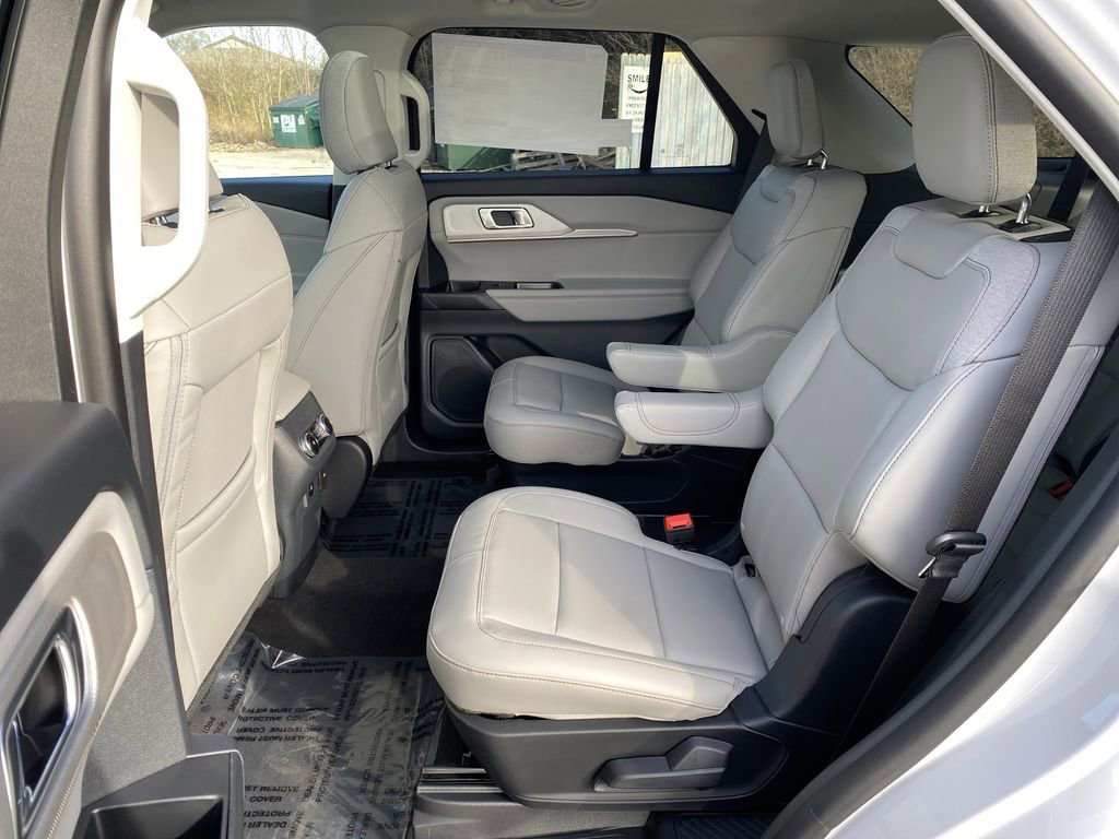 New 2026 Ford Explorer Active image 40