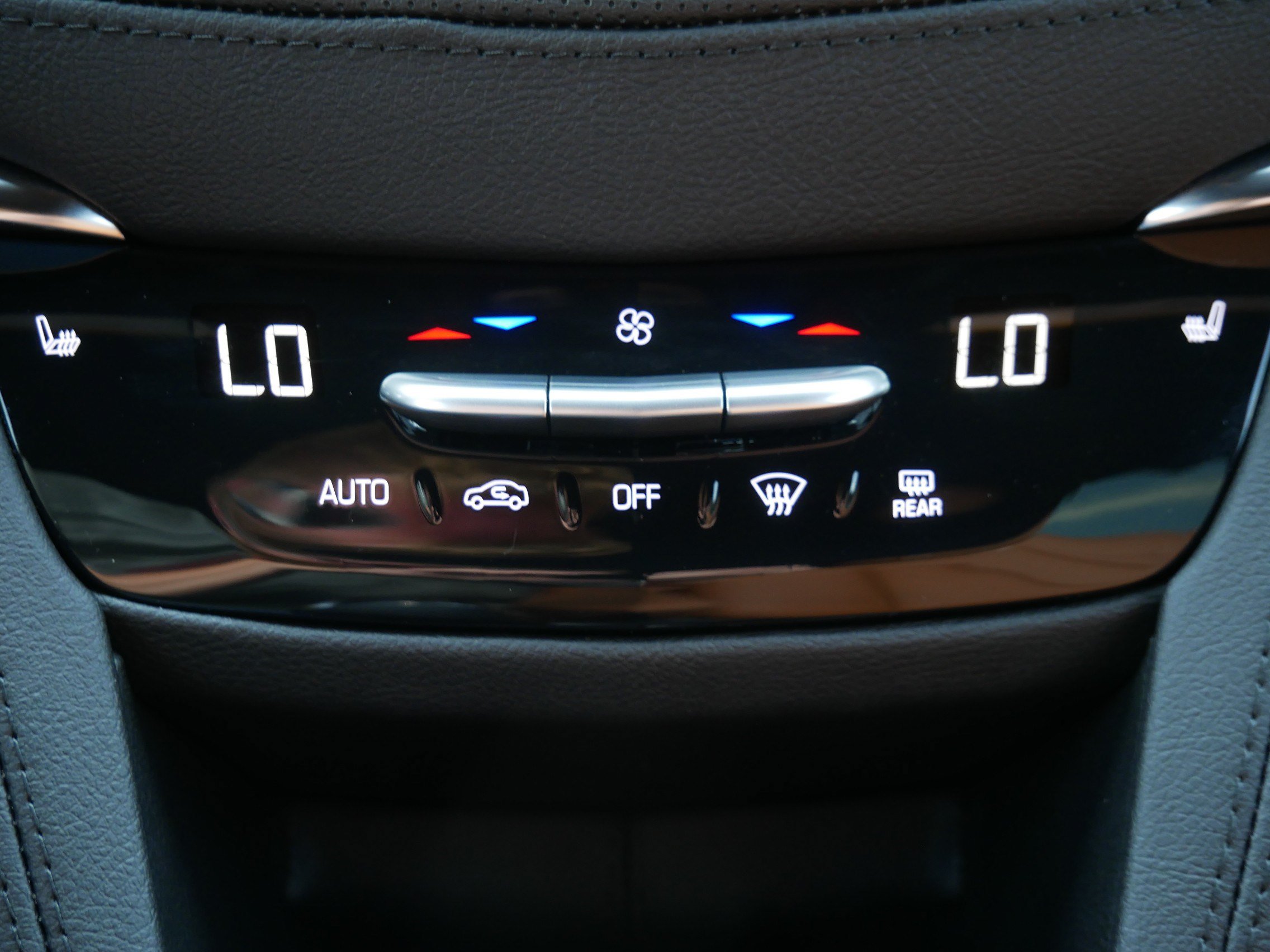 Used 2026 Cadillac XT5 Premium Luxury w/ LPO, Floor Liner Package AWD/4WD image 22