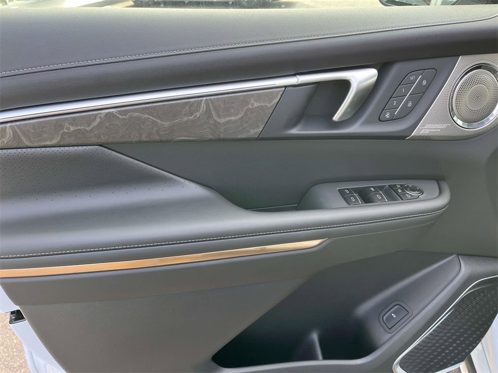 New 2026 Buick Enclave Avenir image 21