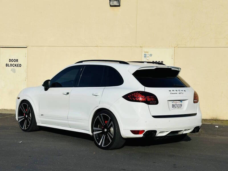 Used 2013 Porsche Cayenne GTS AWD/4WD image 5