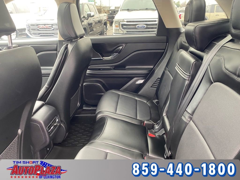 Used 2024 Lincoln Corsair Grand Touring image 19