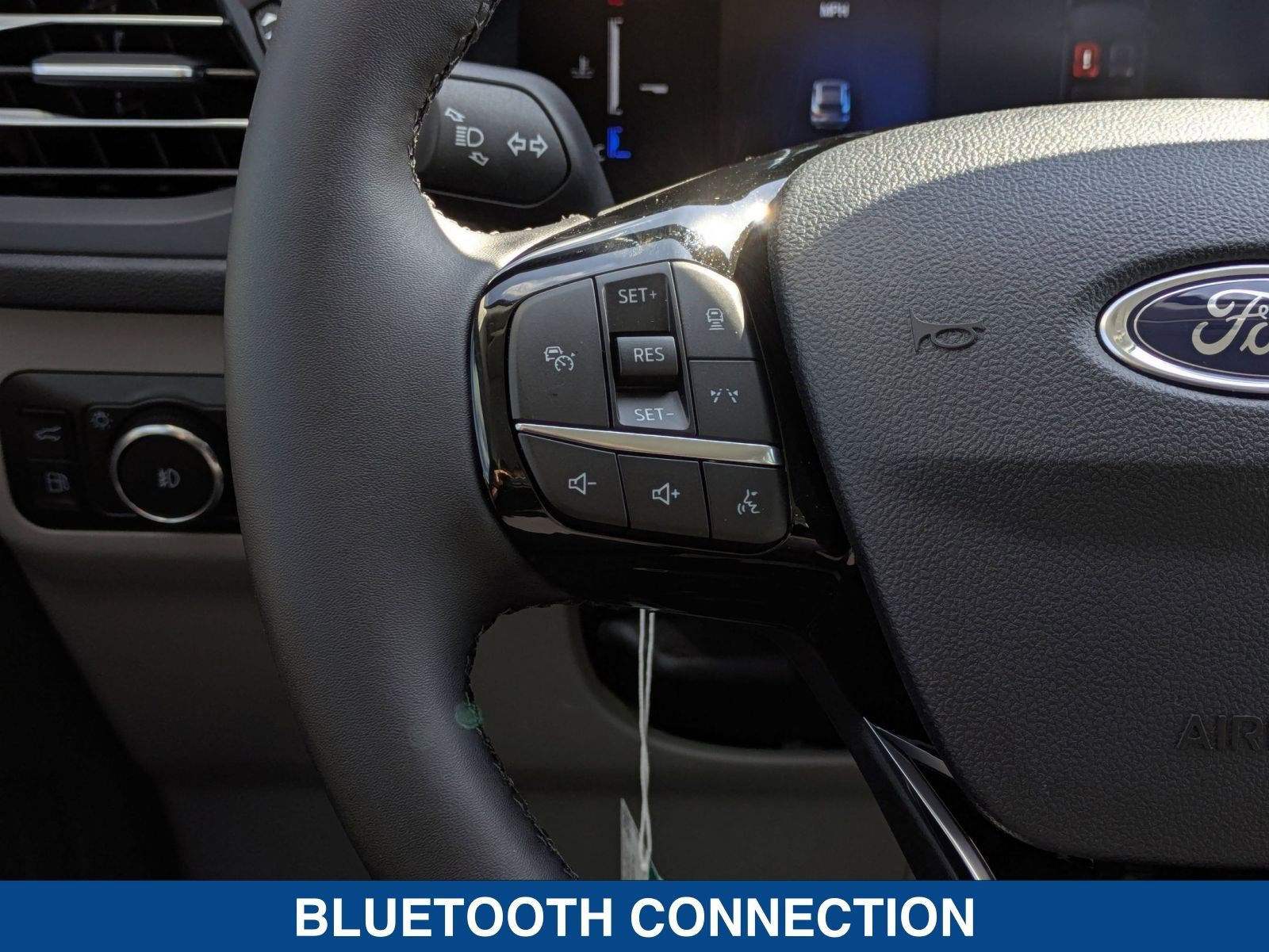 New 2025 Ford Escape SE image 26