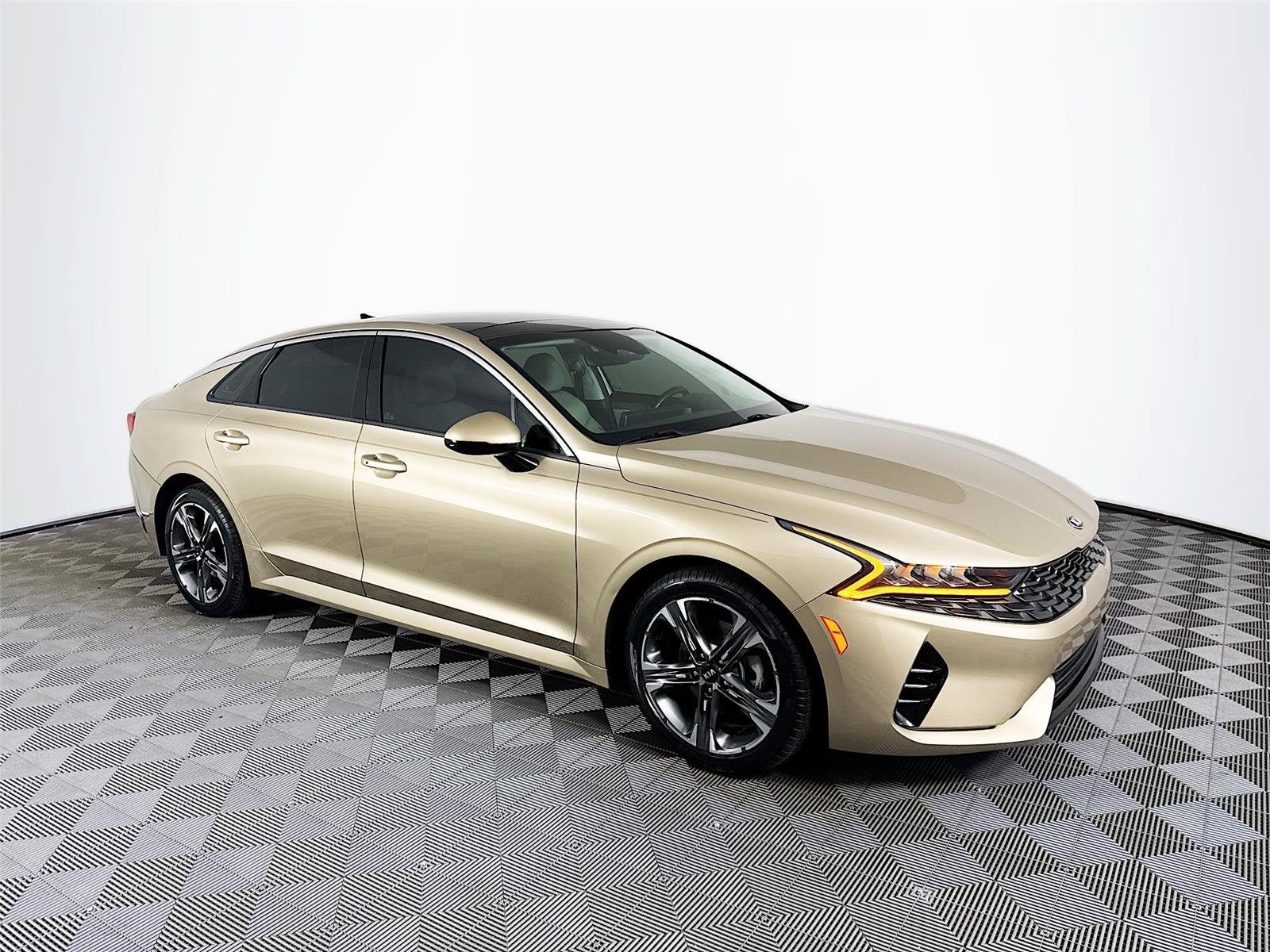 Certified 2021 Kia K5 EX FWD image 3
