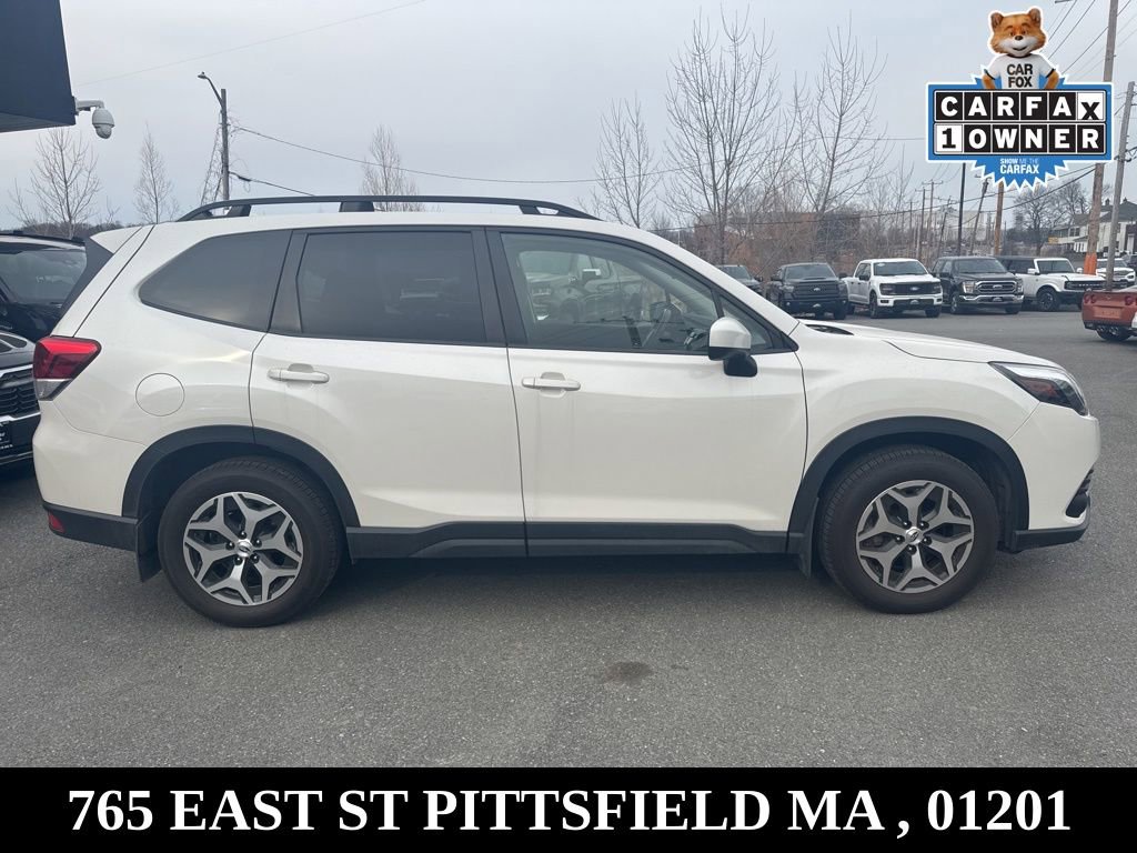 Used 2023 Subaru Forester Premium image 8