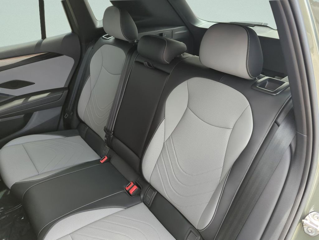 New 2026 Volkswagen Tiguan SE R-Line image 26