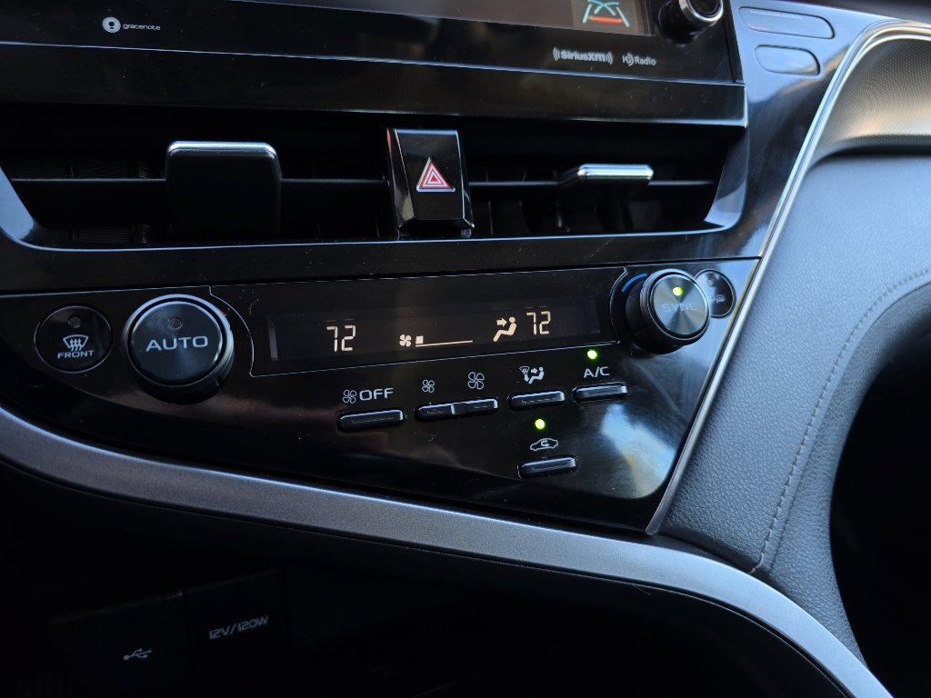 Used 2023 Toyota Camry XSE image 18