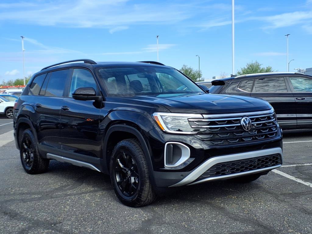 New 2025 Volkswagen Atlas Peak Edition SE