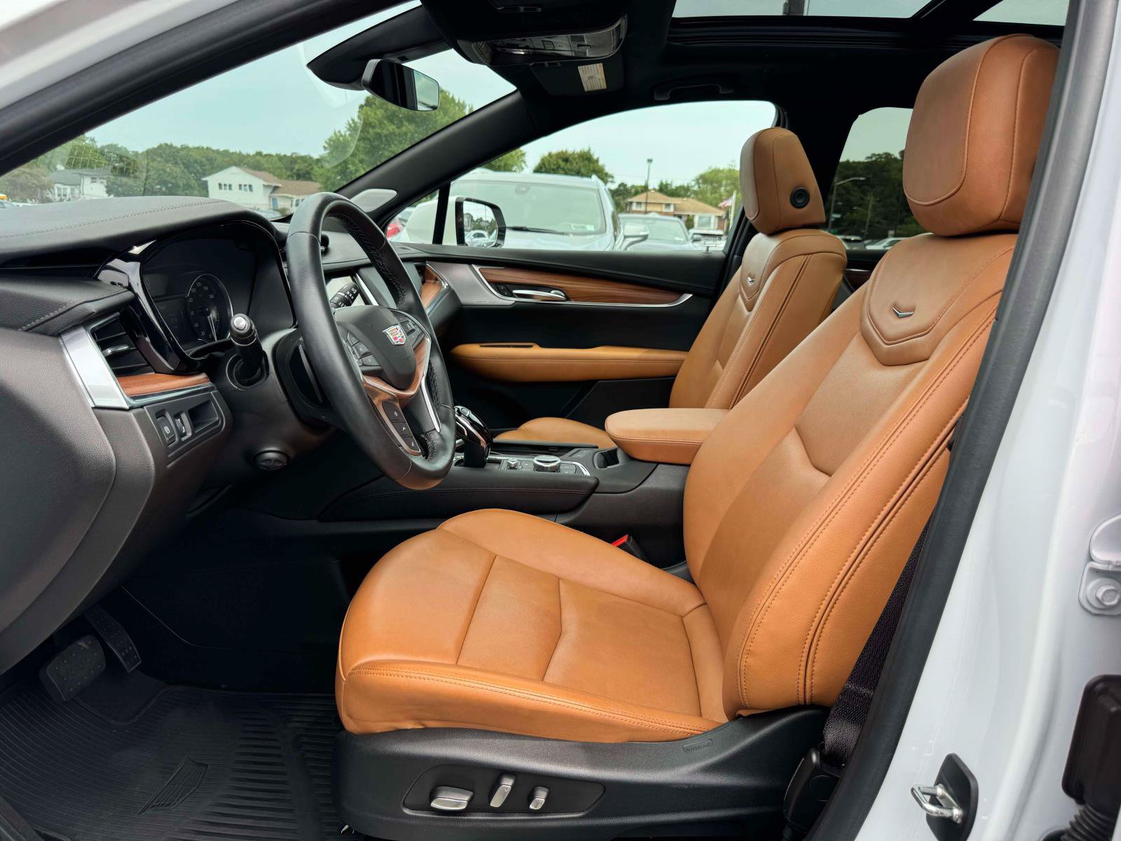 Certified 2024 Cadillac XT5 Premium Luxury AWD/4WD image 13