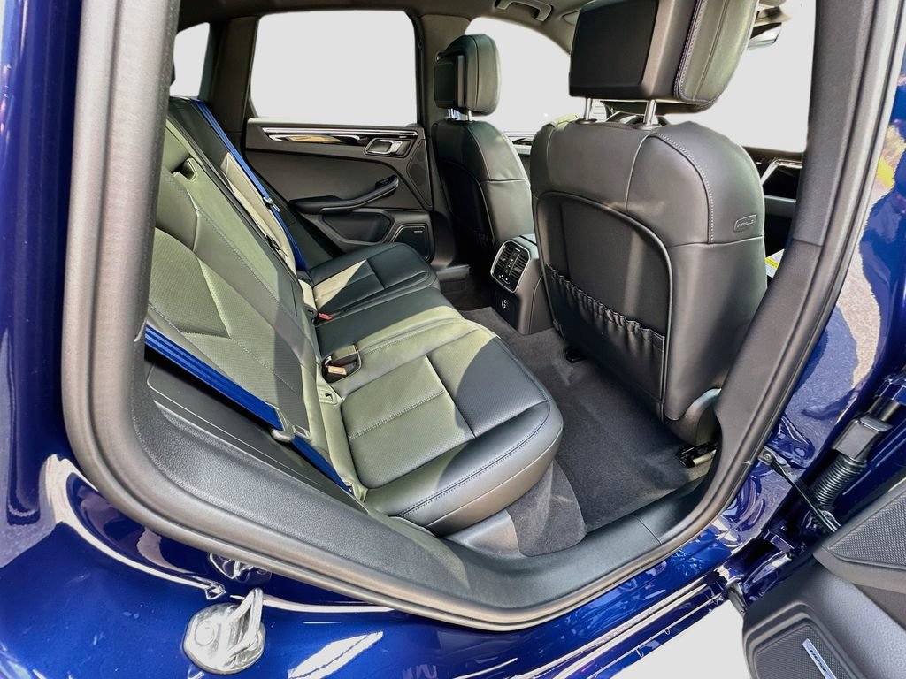 New 2026 Porsche Macan AWD/4WD image 29