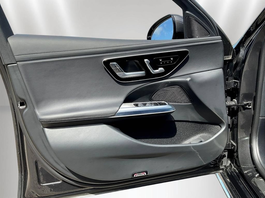 Certified 2025 Mercedes-Benz E 350 4MATIC Sedan w/ MBUS Superscreen Package image 22