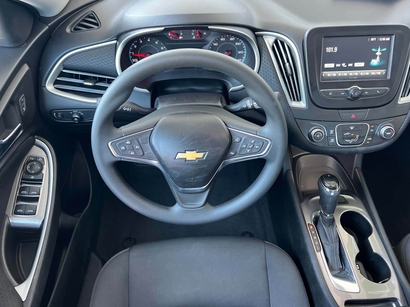 Used 2018 Chevrolet Malibu LS FWD image 14