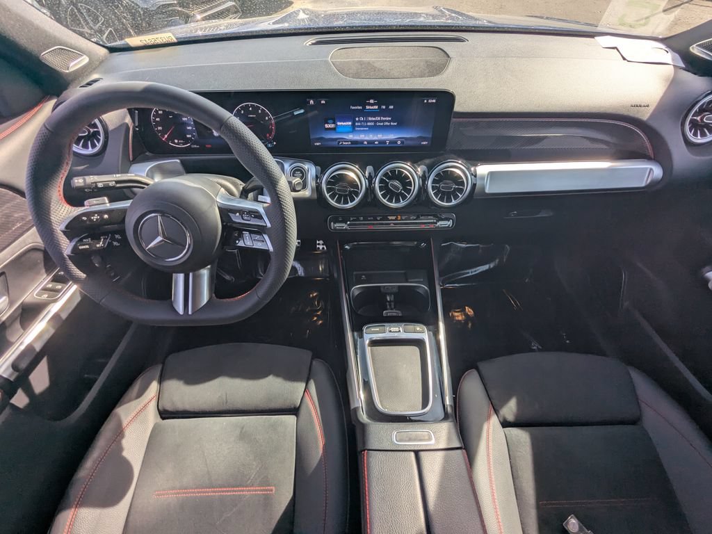 Certified 2024 Mercedes-Benz GLB 250 image 2