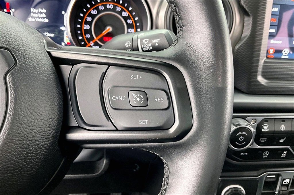 Used 2022 Jeep Gladiator Willys image 20