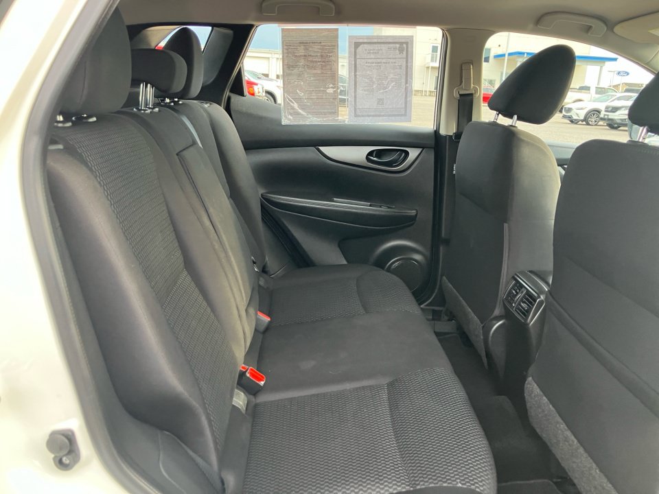 Used 2019 Nissan Rogue Sport S AWD/4WD image 33