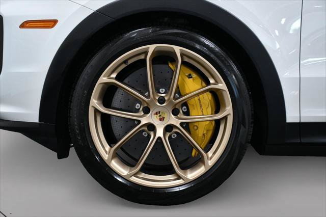 Used 2024 Porsche Cayenne Turbo GT AWD/4WD image 46